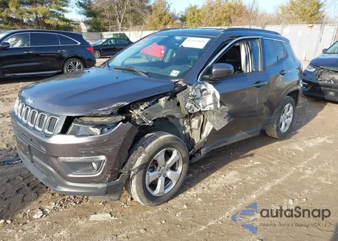 2018 Jeep Compass Latitude 4X4 z USA, uszkodzony, nr VIN 3C4NJDBB0JT316396